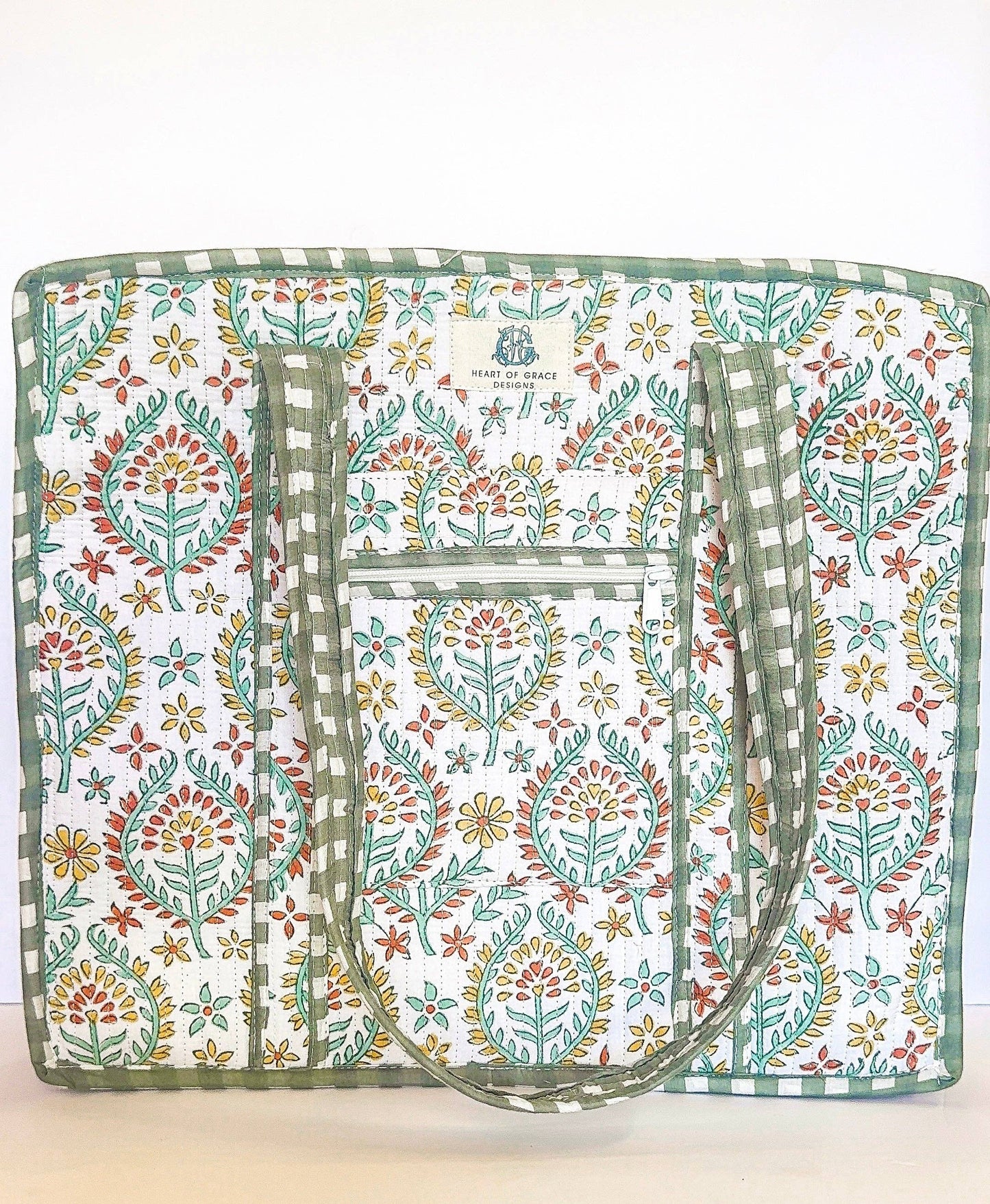 Soleil Sage | Large Quilted Zipper Tote: 0001