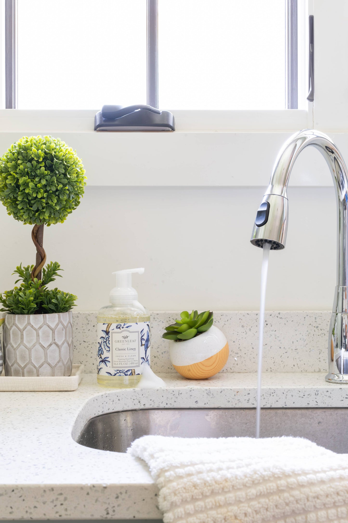 Classic Linen Foaming Hand Soap