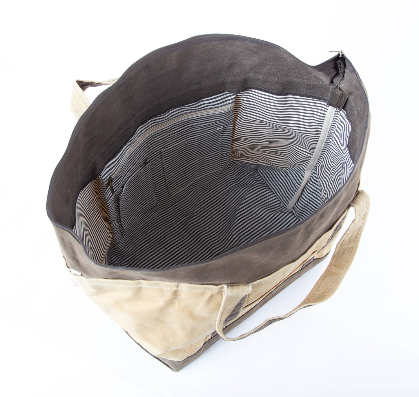 Waxed Large Classic Tote: Khaki
