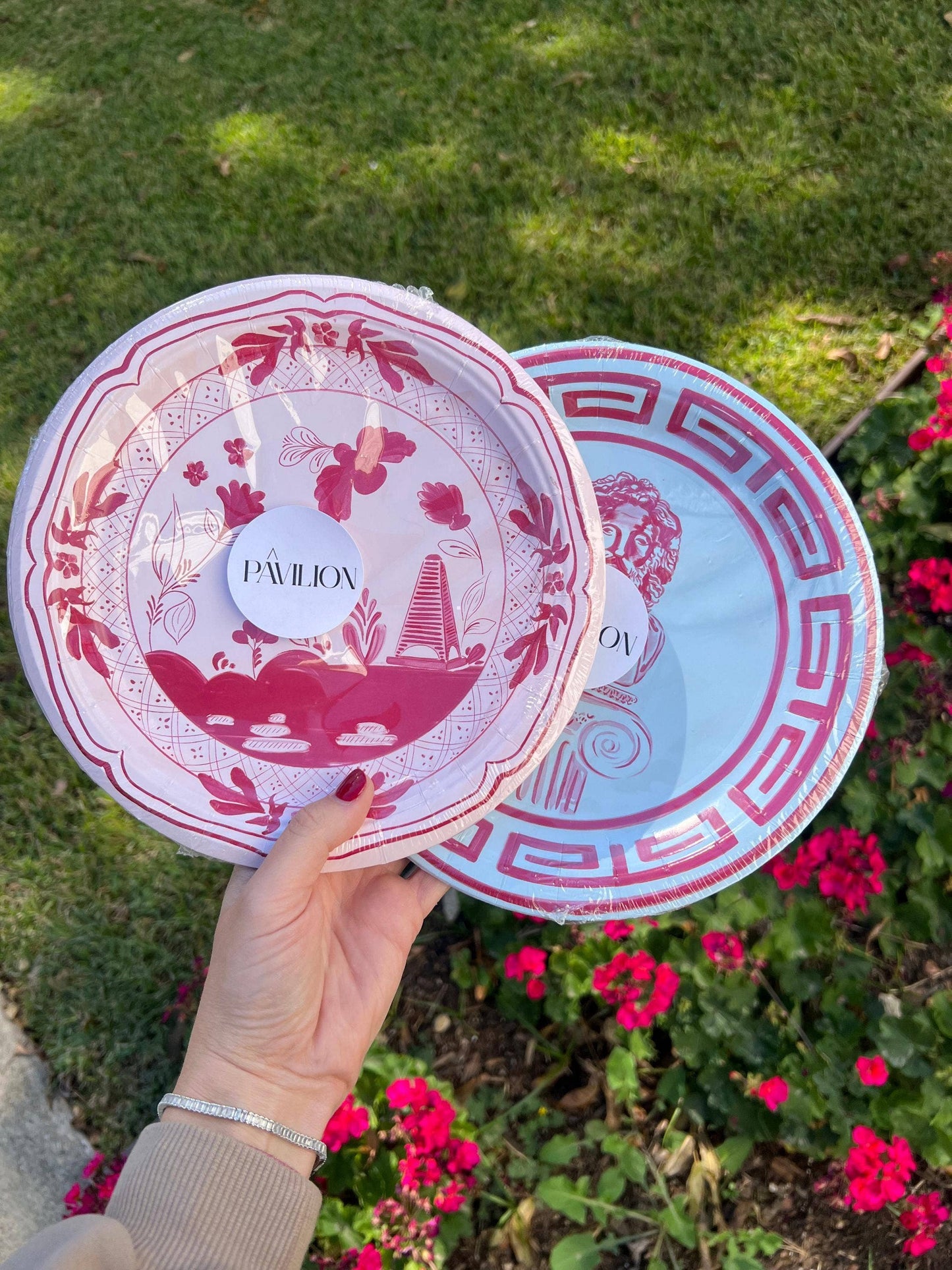 Beachside Pavilion Salad and Dessert Plates 8 per pack: Sky & Navy